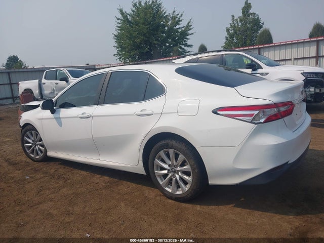 4T1B11HK6JU011205 Toyota CAMRY LE
