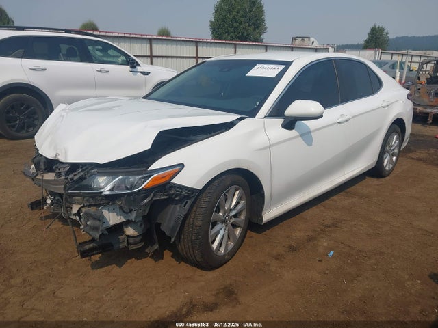 4T1B11HK6JU011205 Toyota CAMRY LE