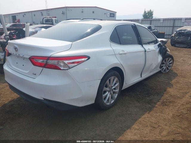 4T1B11HK6JU011205 Toyota CAMRY LE