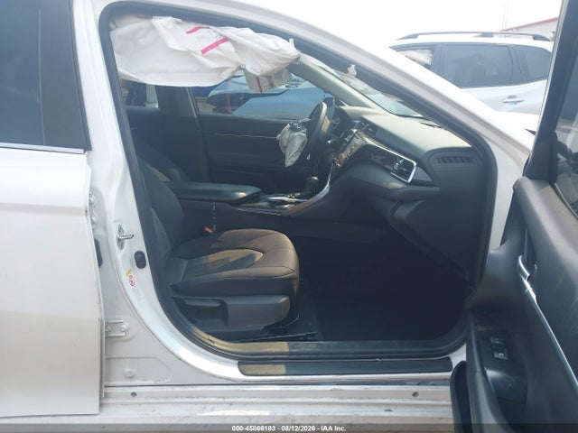 4T1B11HK6JU011205 Toyota CAMRY LE
