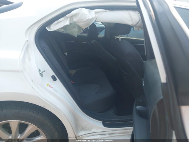 4T1B11HK6JU011205 Toyota CAMRY LE