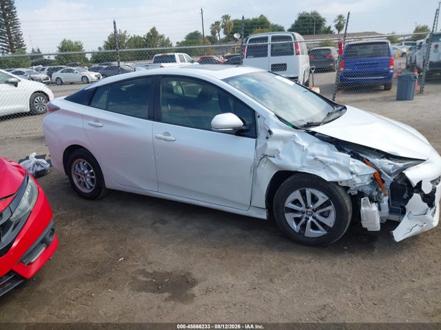 Toyota Prius Three 2016 JTDKARFUXG3001993 Image 13