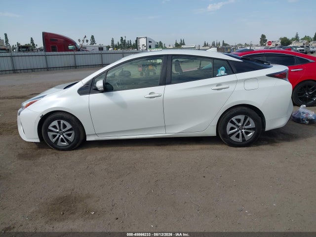 Toyota Prius Three 2016 JTDKARFUXG3001993 Image 14