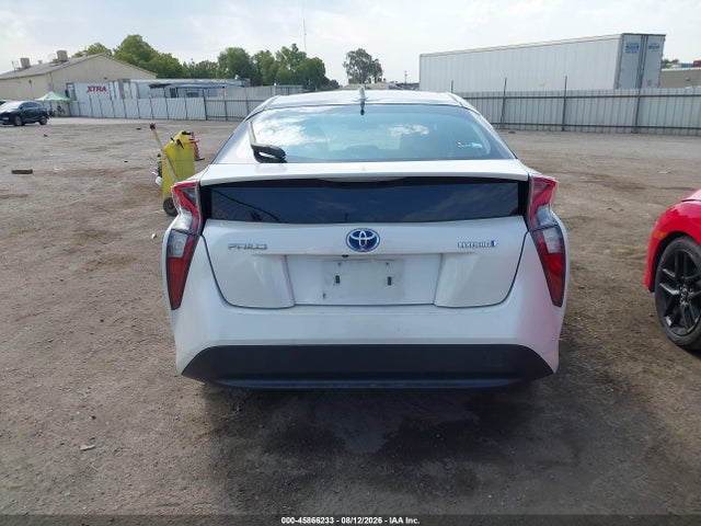 Toyota Prius Three 2016 JTDKARFUXG3001993 Image 16