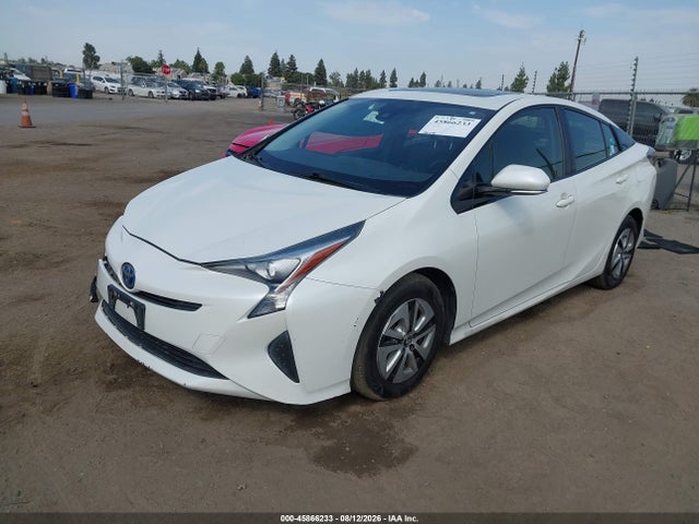 Toyota Prius Three 2016 JTDKARFUXG3001993 Image 2
