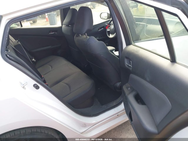 Toyota Prius Three 2016 JTDKARFUXG3001993 Image 8