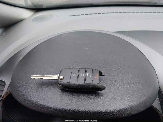 45866356 :رقم المزاد ، 3KPFL4A7XHE052548 vin ، 2017 Kia Forte Lx مزاد بيع