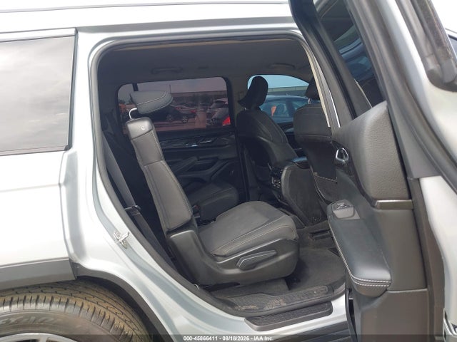 45866411 :رقم المزاد ، 1C4RJKAG1P8728983 vin ، 2023 Jeep Grand Cherokee L Laredo 4x4 مزاد بيع