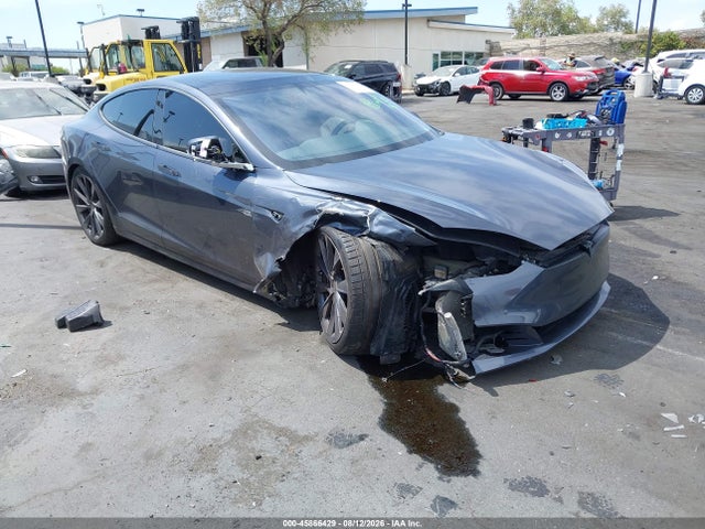 45866429 :رقم المزاد ، 5YJSA1E25JF274156 vin ، 2018 Tesla Model S 100d/75d/p100d مزاد بيع