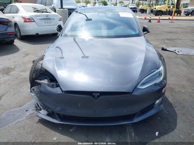 45866429 :رقم المزاد ، 5YJSA1E25JF274156 vin ، 2018 Tesla Model S 100d/75d/p100d مزاد بيع