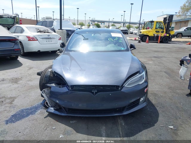 45866429 :رقم المزاد ، 5YJSA1E25JF274156 vin ، 2018 Tesla Model S 100d/75d/p100d مزاد بيع