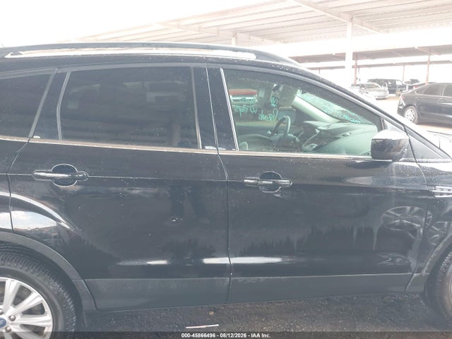 1FMCU0HD4KUB28399 Ford ESCAPE SEL