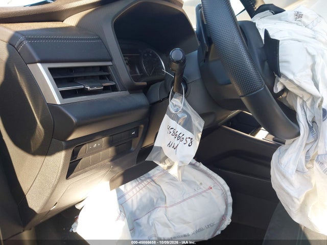 Продажа на аукционе авто 2022 Mitsubishi Outlander Black Edition S-awc/se 2.5 S-awc/se Launch Edition S-awc, vin: JA4J4UA80NZ090350, номер лота: 45866658