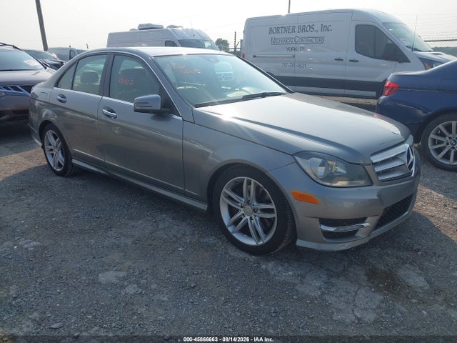 45866663 :رقم المزاد ، WDDGF8AB4DA786161 vin ، 2013 Mercedes-benz C 300 Sport 4matic مزاد بيع