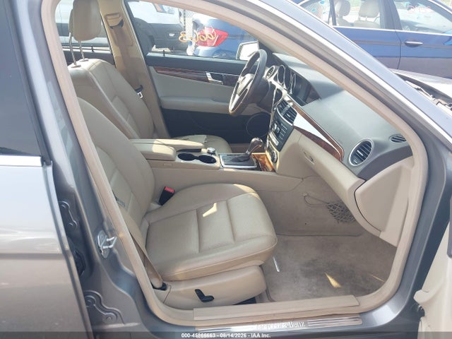 45866663 :رقم المزاد ، WDDGF8AB4DA786161 vin ، 2013 Mercedes-benz C 300 Sport 4matic مزاد بيع