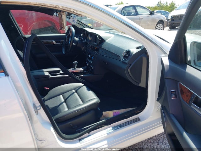 45866714 :رقم المزاد ، WDDGF8AB4DR244690 vin ، 2013 Mercedes-benz C 300 Sport 4matic مزاد بيع