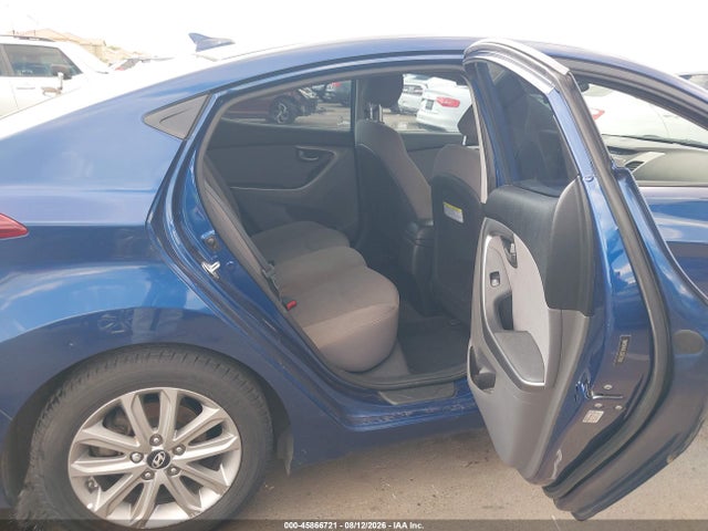 5NPDH4AE3GH772601 Hyundai ELANTRA SE