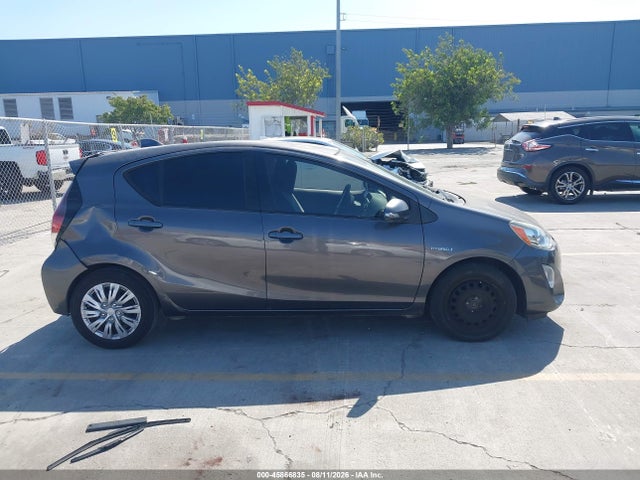 Toyota Prius C One 2015 JTDKDTB32F1576200 Image 15