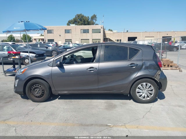 Toyota Prius C One 2015 JTDKDTB32F1576200 Image 16
