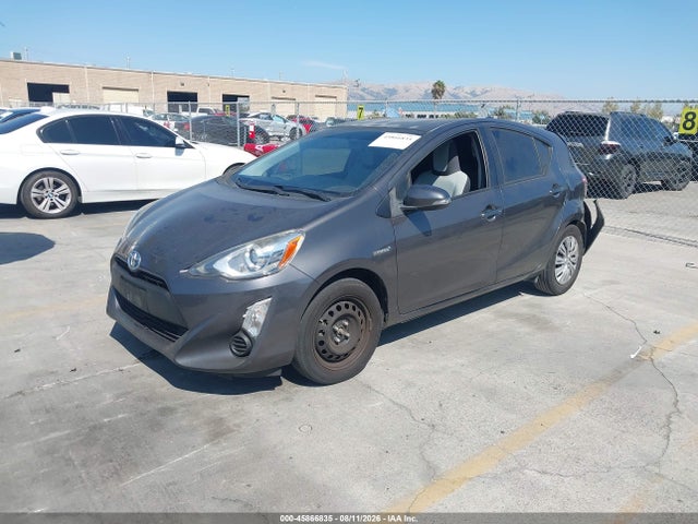 Toyota Prius C One 2015 JTDKDTB32F1576200 Image 2