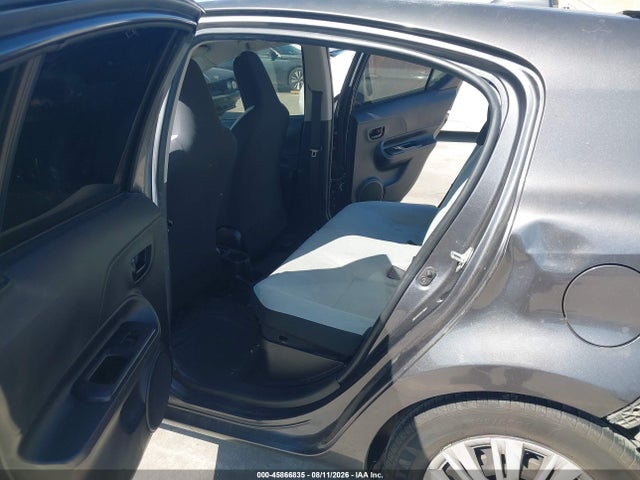 Toyota Prius C One 2015 JTDKDTB32F1576200 Image 8