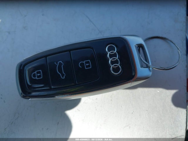 WA1AVAF10KD017558 Audi Q8 55 Premium