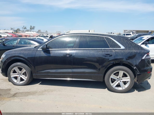 WA1AVAF10KD017558 Audi Q8 55 Premium