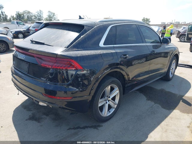 WA1AVAF10KD017558 Audi Q8 55 Premium
