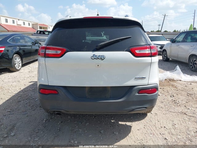 45867029 :رقم المزاد ، 1C4PJLCB7GW172995 vin ، 2016 Jeep Cherokee Latitude مزاد بيع