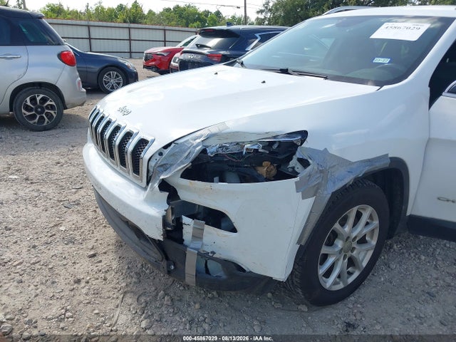 45867029 :رقم المزاد ، 1C4PJLCB7GW172995 vin ، 2016 Jeep Cherokee Latitude مزاد بيع