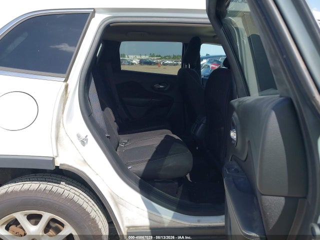 45867029 :رقم المزاد ، 1C4PJLCB7GW172995 vin ، 2016 Jeep Cherokee Latitude مزاد بيع