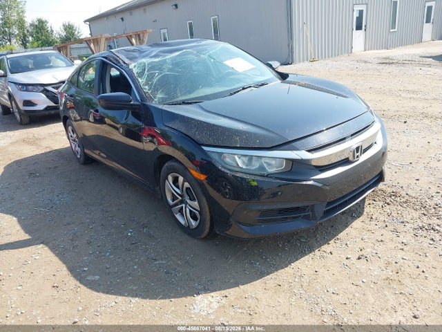 45867041 :رقم المزاد ، 19XFC2F53JE010658 vin ، 2018 Honda Civic Lx مزاد بيع