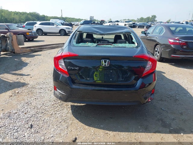 45867041 :رقم المزاد ، 19XFC2F53JE010658 vin ، 2018 Honda Civic Lx مزاد بيع