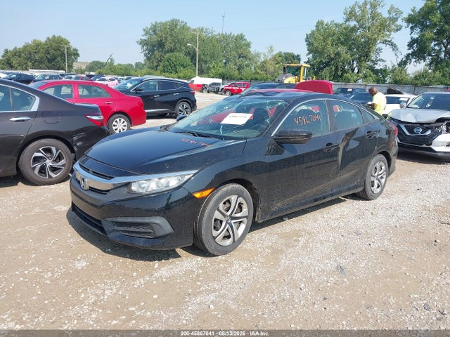 45867041 :رقم المزاد ، 19XFC2F53JE010658 vin ، 2018 Honda Civic Lx مزاد بيع