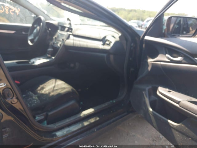 45867041 :رقم المزاد ، 19XFC2F53JE010658 vin ، 2018 Honda Civic Lx مزاد بيع