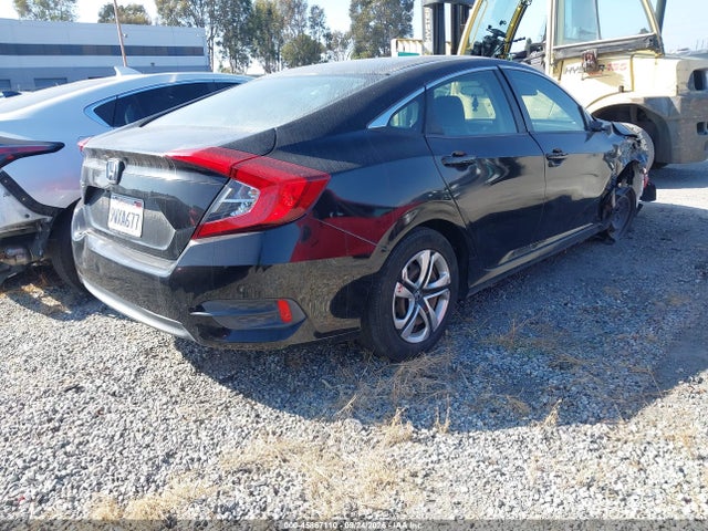 Honda Civic Lx 2018 2HGFC2F52JH557216 Image 4