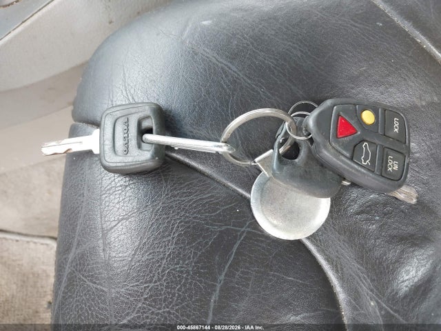 Продажа на аукционе авто 2002 Volvo V70 Xc, vin: YV1SZ58D221048304, номер лота: 45867144