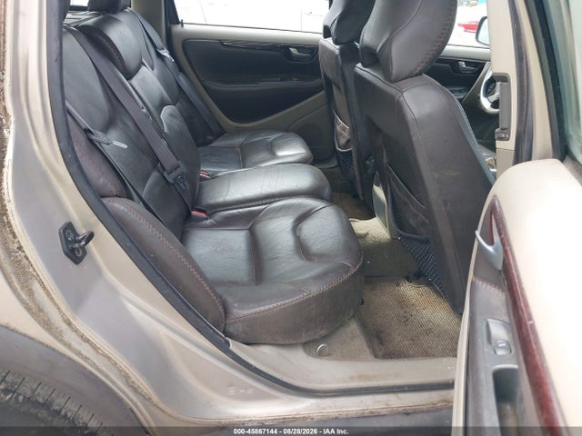 Продажа на аукционе авто 2002 Volvo V70 Xc, vin: YV1SZ58D221048304, номер лота: 45867144
