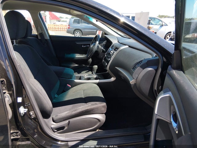 2015 Nissan Altima 2.5/2.5 S/2.5 Sl/2.5 Sv მანქანა იყიდება აუქციონზე, vin: 1N4AL3AP4FN328211, აუქციონის ნომერი: 45867169