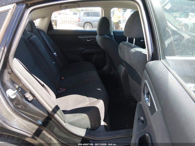 2015 Nissan Altima 2.5/2.5 S/2.5 Sl/2.5 Sv მანქანა იყიდება აუქციონზე, vin: 1N4AL3AP4FN328211, აუქციონის ნომერი: 45867169