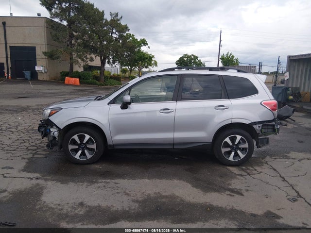 Subaru Forester 2.5i Limited 2017 JF2SJARC0HH575089 Image 15