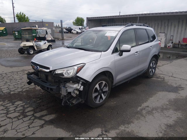 Subaru Forester 2.5i Limited 2017 JF2SJARC0HH575089 Image 2