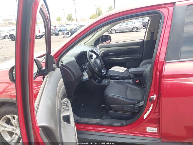 JA4AD3A3XFZ003733 Mitsubishi Outlander Se