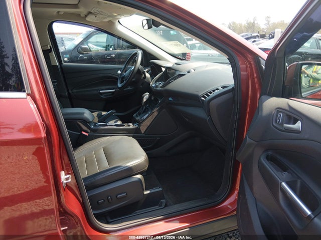 1FMCU9J97GUC17644 Ford Escape Titanium