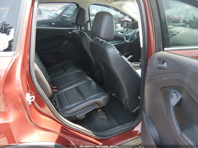 1FMCU9J97GUC17644 Ford Escape Titanium