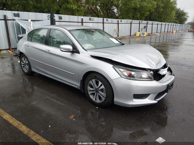 2015 1HGCR2F35FA127749 main image