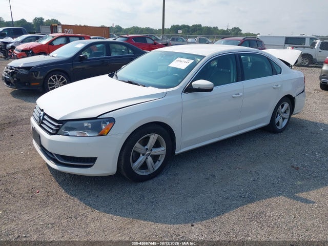 2013 Volkswagen Passat 2.5l Se მანქანა იყიდება აუქციონზე, vin: 1VWBP7A30DC117715, აუქციონის ნომერი: 45867445