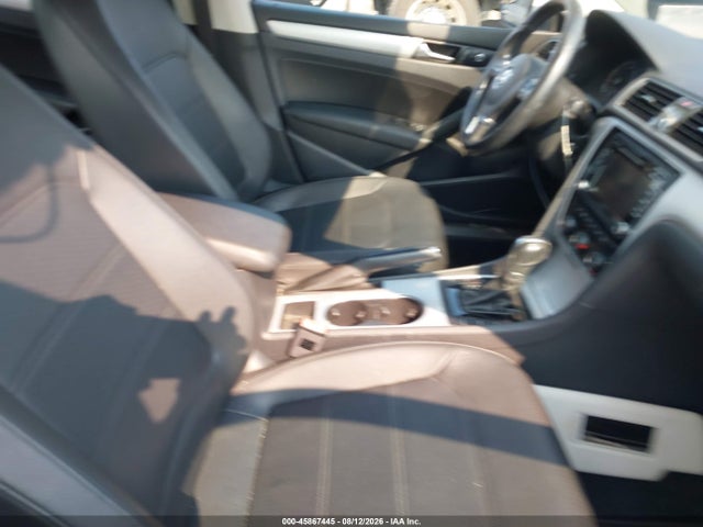 2013 Volkswagen Passat 2.5l Se მანქანა იყიდება აუქციონზე, vin: 1VWBP7A30DC117715, აუქციონის ნომერი: 45867445