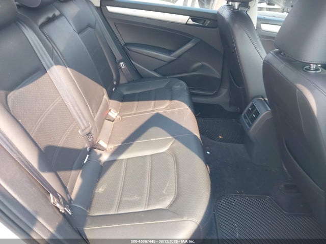 2013 Volkswagen Passat 2.5l Se მანქანა იყიდება აუქციონზე, vin: 1VWBP7A30DC117715, აუქციონის ნომერი: 45867445