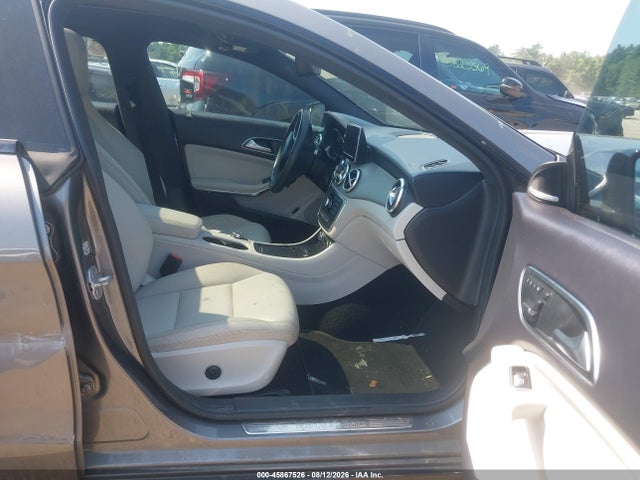 2014 Mercedes-benz Cla 250 4matic მანქანა იყიდება აუქციონზე, vin: WDDSJ4GB6EN076228, აუქციონის ნომერი: 45867526